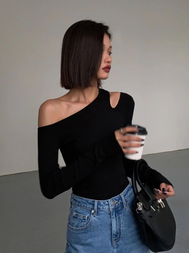 Sexy Black Tshirt Slim Clothing Plain Woman T-shirt Off Shoulder 2025 Top for Women Luxury High Quality Trend Emo Polyester Tee