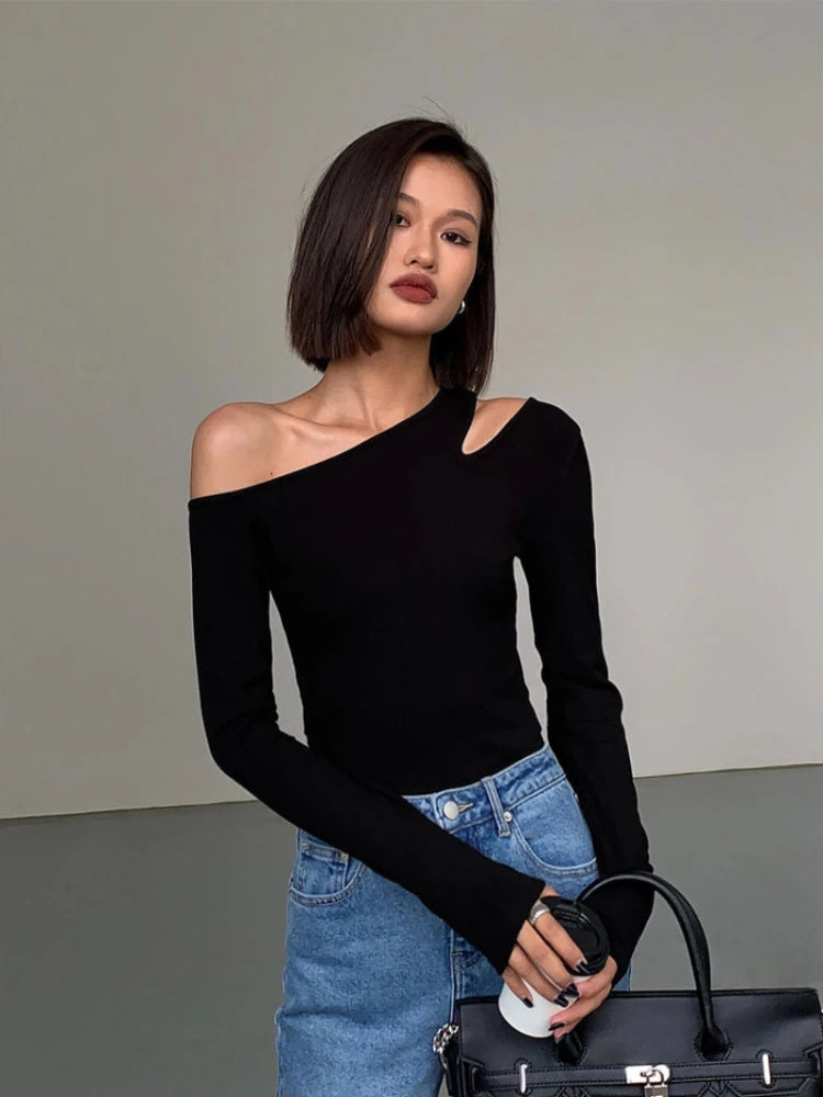 Sexy Black Tshirt Slim Clothing Plain Woman T-shirt Off Shoulder 2025 Top for Women Luxury High Quality Trend Emo Polyester Tee